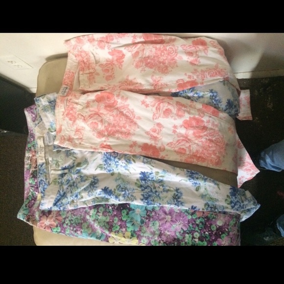 Aeropostale Denim - 3 NEW PAIRS OF FLOWER PANTS